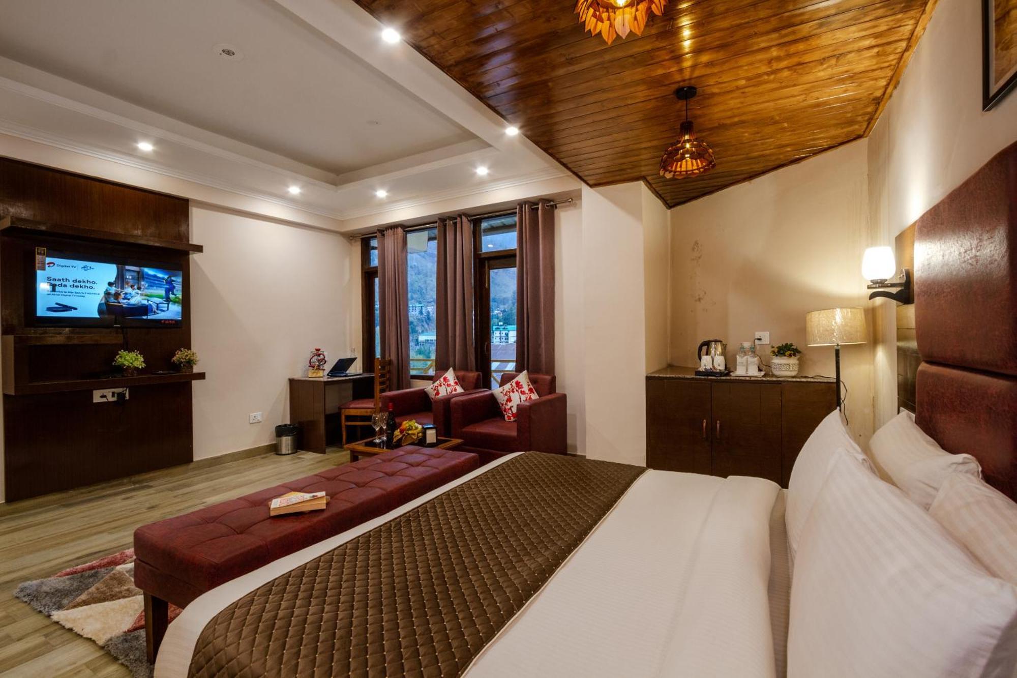 马拉里 The Spruce Mansion酒店 外观 照片